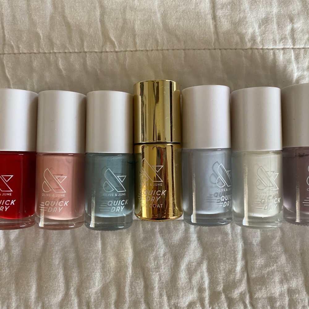 Olive and June Set of Quick Dry Polish -- 6 colors plus quick dry top coat!